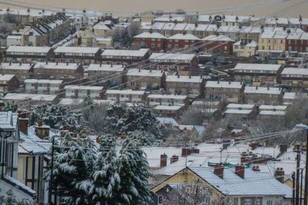 Met Office warns of 'frequent wintry showers' and says 'it will be cold everywhere'