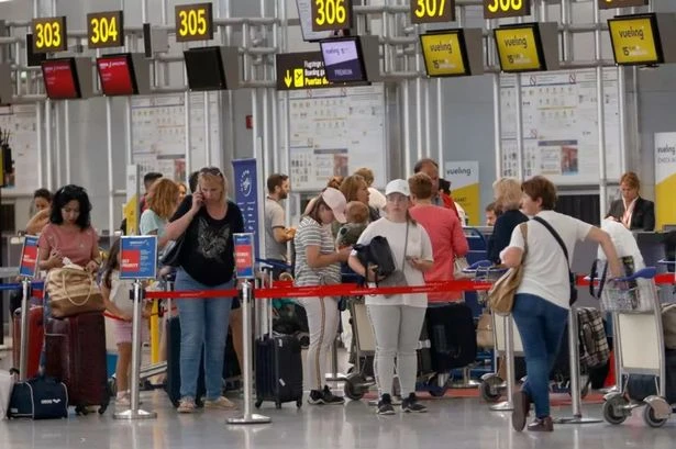 Jet2, Ryanair, Easyjet, TUI passengers warned over new £1 per minute charge