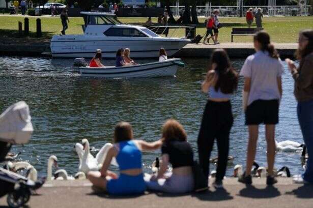 UK faces 'hot' heatwave from Africa with first 30C day of year 'next week'