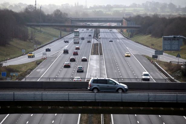 M5 services cash machines dragged away by group who fled 'wrong way'