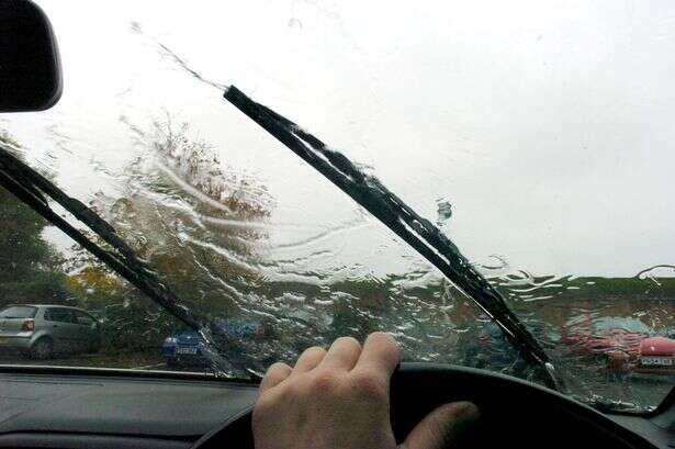 Fix streaky wiper blade issue using 'super easy' motoring hack that takes seconds