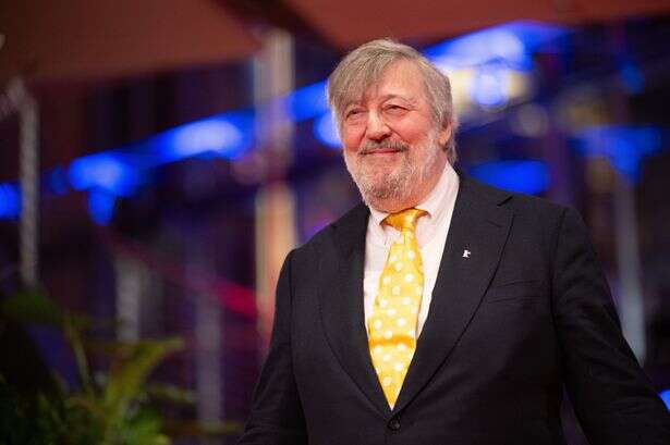 Stephen Fry likely to return for another series of ITV's Jeopardy! with following viewer acclaim