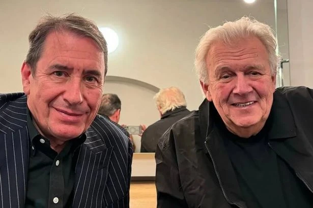 Squeeze star dies as Jools Holland pays emotional tribute to 'dear friend'