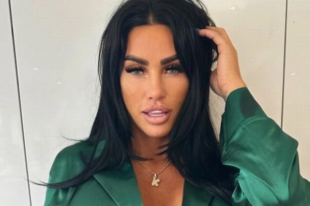 Katie Price slams panto bosses and says 'what an insult' after £60,000 pay day