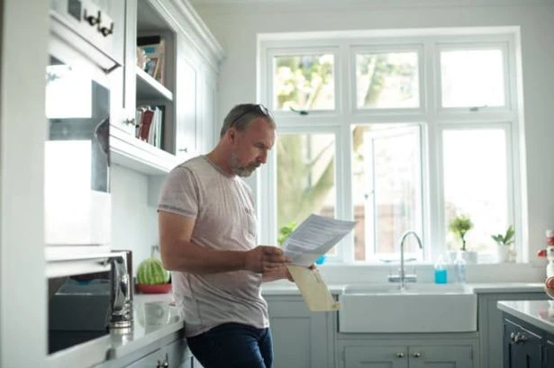HMRC sending 'warning sign' letters to UK households which could be worth £700