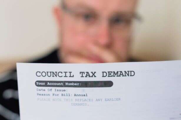 DWP benefit claimants told to pay full council tax after Universal Credit move