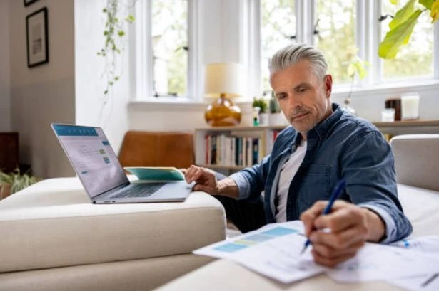 British Gas, EDF, EON, Ovo, Octopus customers set to notice £300 wiped from bank account