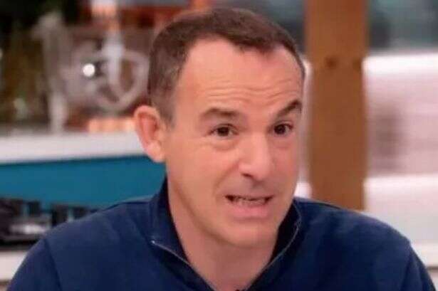 Martin Lewis' MSE warns 900,000 credit card holders 'you have hours left'