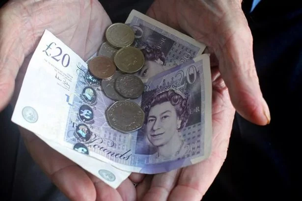 UK households being handed NEW £425 Cost of Living payments 'in 20 days'