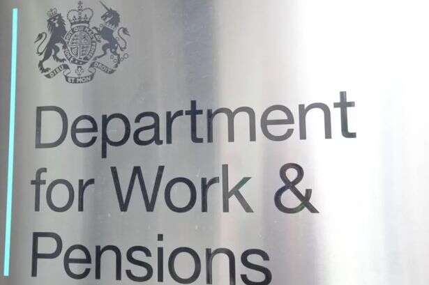 DWP handing millions of Universal Credit claimants free Christmas Eve payment