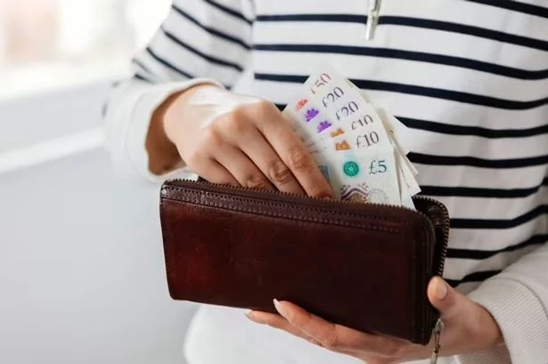 Labour handing people with one type of bank account free £1,200 bonus