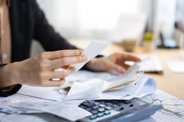 Universal Credit claimants given 'exclusive' chance to get £1,200 free cash