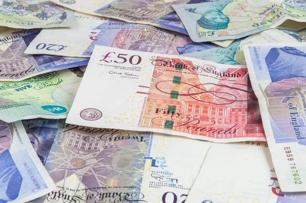New £320 Cost of Living payments being handed to Universal Credit households