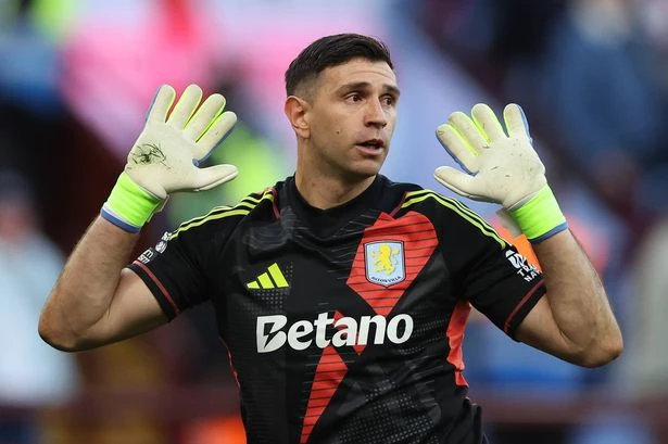 Emi Martinez receives brutal putdown as PSG favourite lashes out at antics
