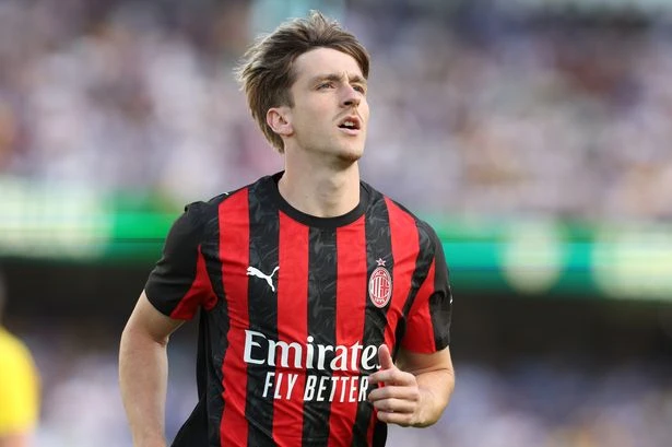 Aston Villa transfer interest hits snag as Belgian opts for 'fight'