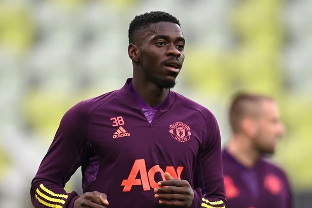 Axel Tuanzebe makes Aston Villa comment in Manchester United transfer vow
