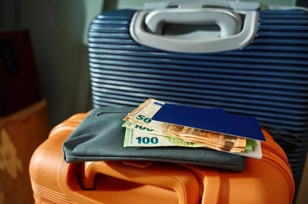 Jet2, Ryanair, Easyjet and TUI passengers urged not to buy airport food before flight