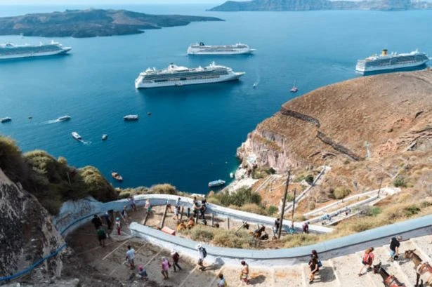 Greek island issues 'worst' warning to UK tourists with holidays at risk