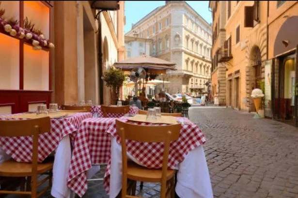 UK tourists at restaurants in Italy face 'charge' for background music