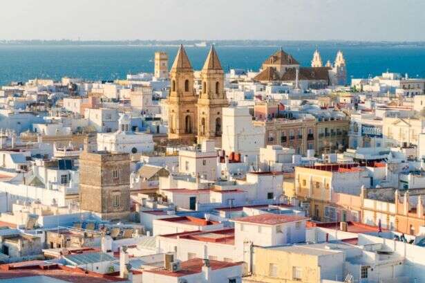 UK tourists warned to 'get out' of Spanish city after neighbourhoods unite