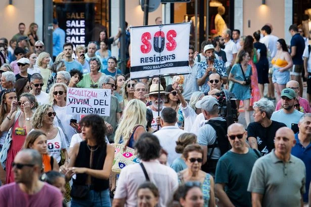 Hotel staff at Brits favourite holiday destination plan mass walk-out in days