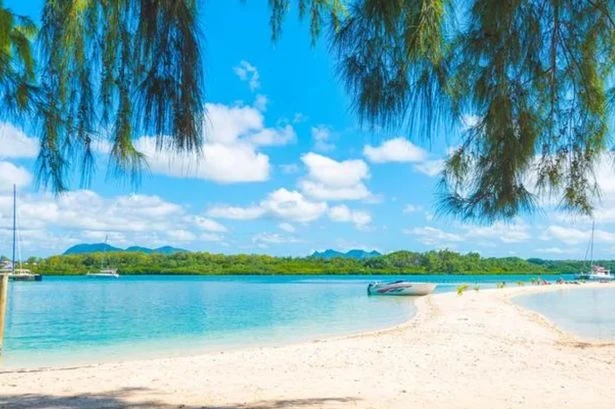 Foreign Office warns UK tourists 'must pass Covid test' or be turned away