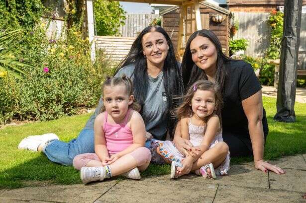 Childhood friends fall pregnant together and give birth on the same day