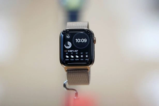Apple Watch Series 5 price slashed to £99 - but there's a refurbished catch