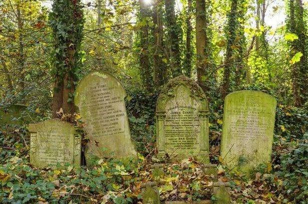 Music icon who wrote song almost everyone knows died penniless at 42