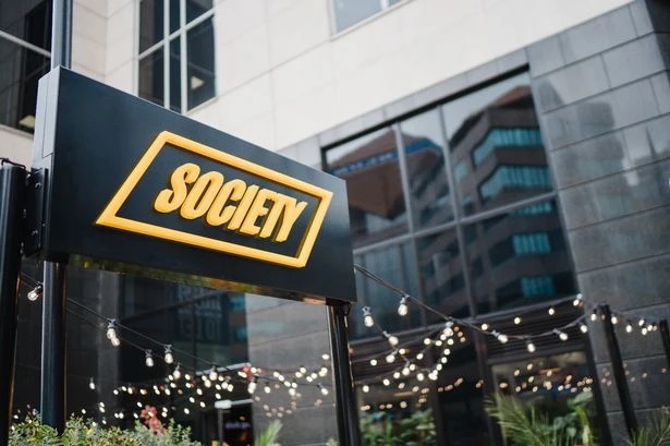 First look inside new Birmingham city centre food hall with five vendors and big bar