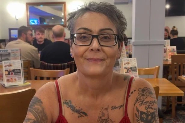 Mum unrecognisable after 25-stone weight loss sparked by 'humiliating' theme park experience