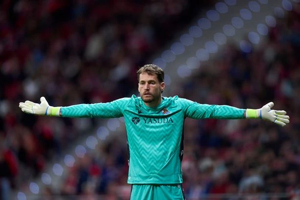Spain international speaks out on Aston Villa transfer amid Emi Martinez refusal
