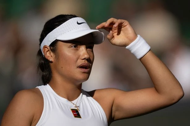 Emma Raducanu's silent response to Wimbledon interview interruption leaves fans floored