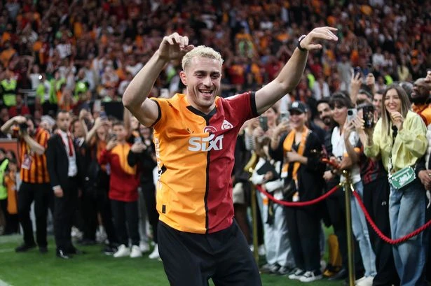 Aston Villa target told to ’go to Tottenham or Liverpool’ as he weighs up new transfer snub