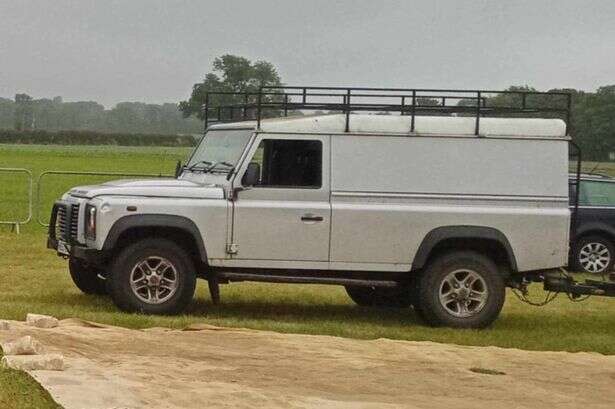 ‘Scumbag’ thieves steal Land Rover Defender from Sutton Coldfield street