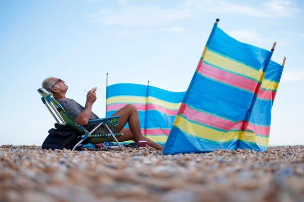 New weather maps turn red across all of UK as 34C heatwave forecast