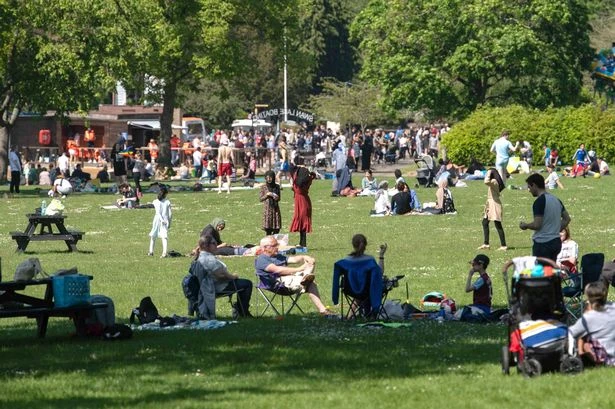 Exact date 26C 'mini-heatwave' to return as new UK weather maps turn orange