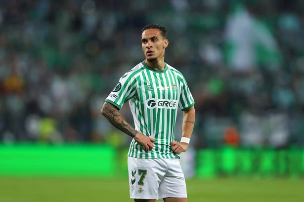 Aston Villa could end Man United nightmare with cut-price transfer