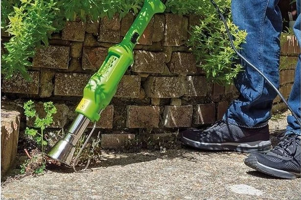 Amazon shoppers rush to buy £27 weed burner being hailed as 'absolutely brilliant'