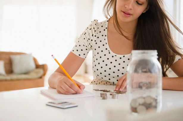 HMRC issues warning 1.1 million Brits could face £1,600 fine next month