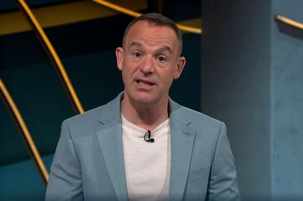 Martin Lewis issues warning to UK tourists taking bank card abroad this summer