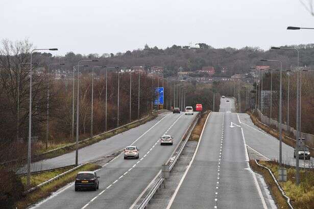 Drivers demand new road signs to bring UK into line with USA rules