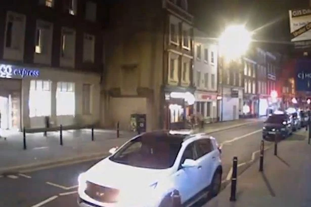 Why does Wolverhampton issue 10% of all taxi licences in England?