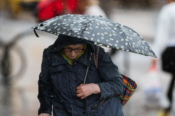 Arctic blast to send temperatures plummeting in days and it will feel like winter