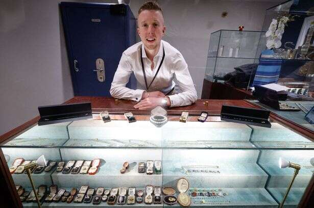 'I began selling jewellery aged 10 - now I'm opening my own shop'