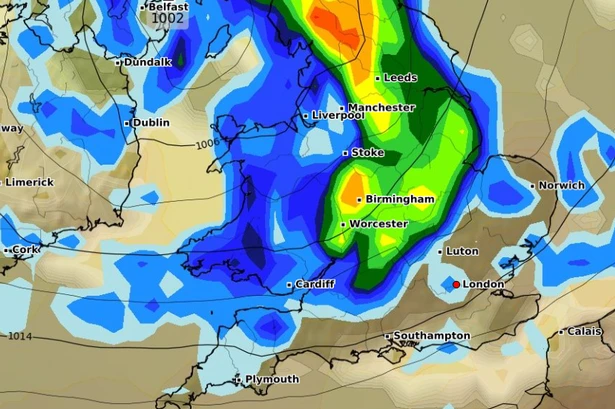 Exactly when heavy rain will hit Birmingham as weather map turns green