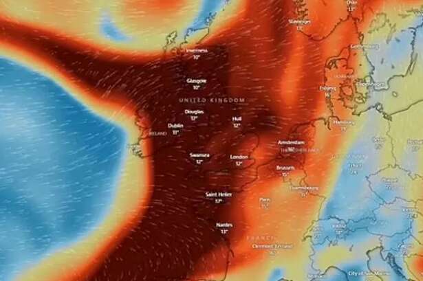 Foreign Office issues travel warning as cloud of volcanic gas to hit UK TODAY