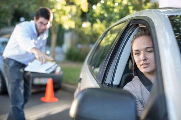 Driving expert's wing mirror trick helps you nail parallel parking in seconds