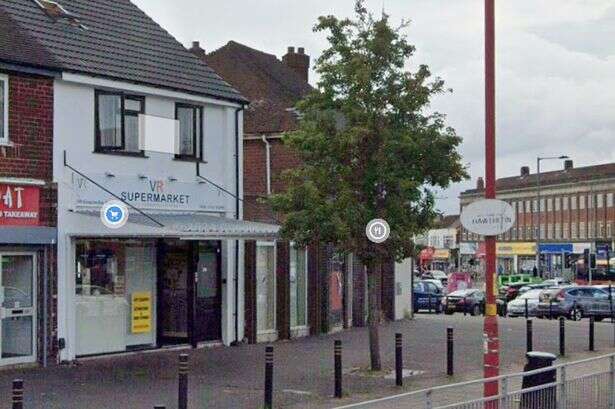 Knife-wielding thug holds up Birmingham shop in less than 30 seconds