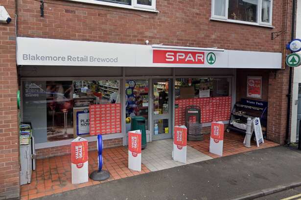 Spar shop targeted 'by group of men' in 2am cash raid